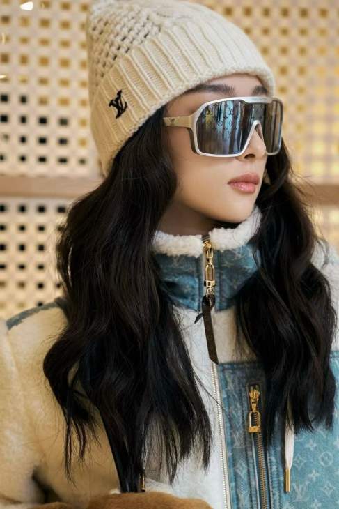 Picture of Louis Vuitton Sunglasses _SKUfw77817719fw
